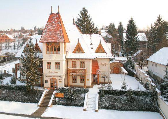 Tapolca Fogado Bed & Breakfast Miskolc Exterior photo